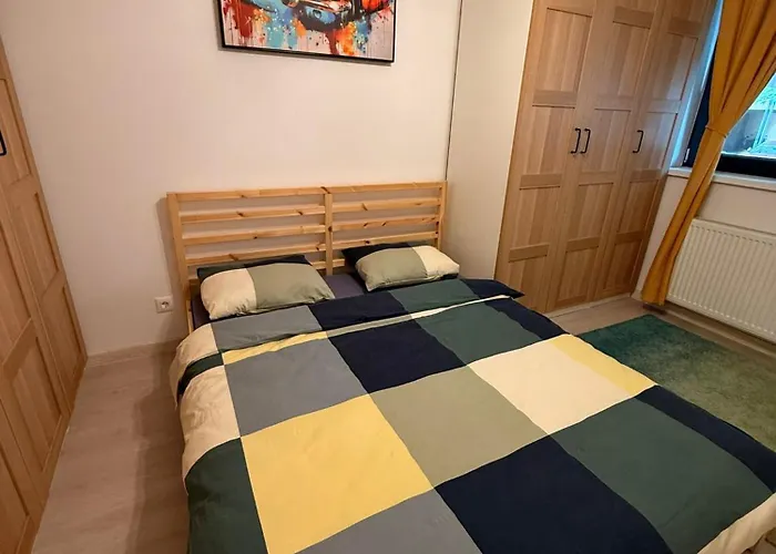 Hils Pallady 9 Apartment