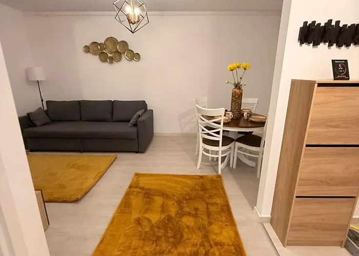 Hils Pallady 9 Apartment