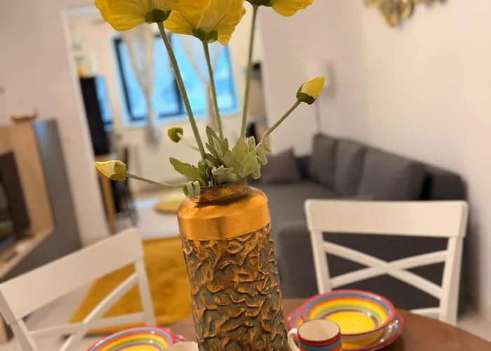Hils Pallady 9 Apartment