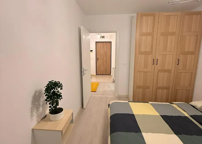 Hils Pallady 9 Апартаменти *